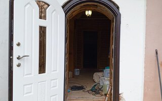 дверь арочная стальная с терморазрывом, вид в открытом виде